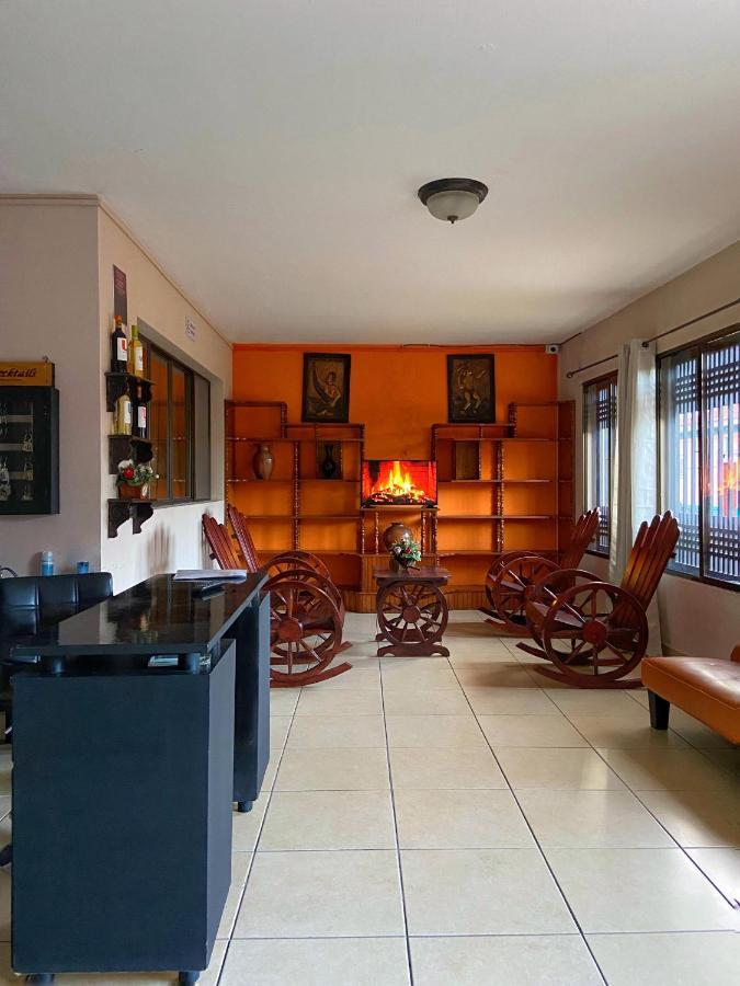 Hospedaje Coffee And Cocktails Estelí エクステリア 写真
